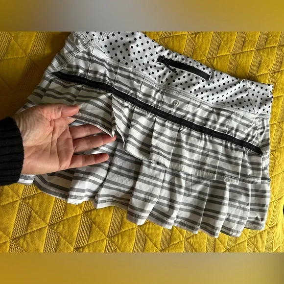 LULU LEMON skirt NEW - Picture 2 of 8